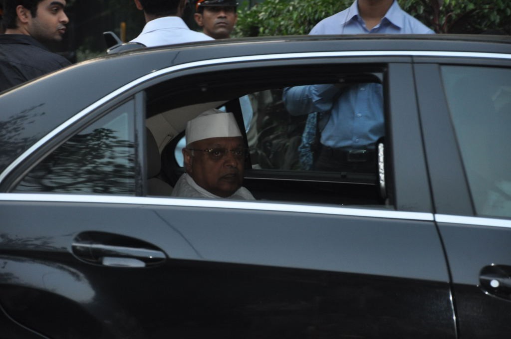 Yash Chopra Chautha Ceremony - 31 / 68 photos