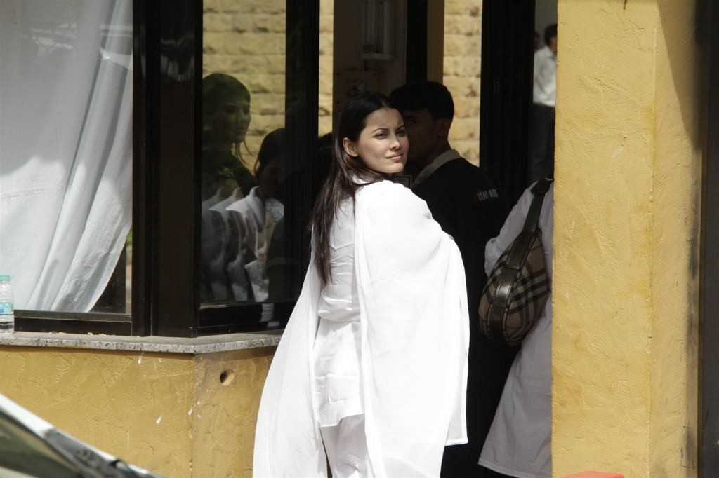 Yash Chopra Condolences Photos - 116 / 138 photos