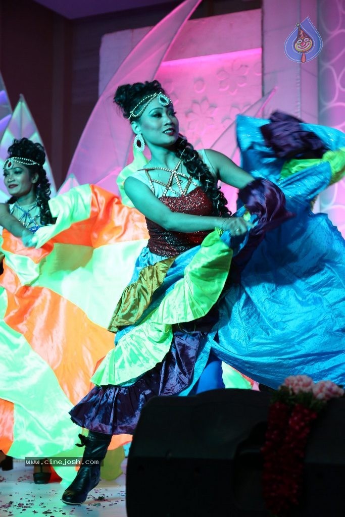 Yogesh and Krishika Sangeet Ceremony - 28 / 128 photos