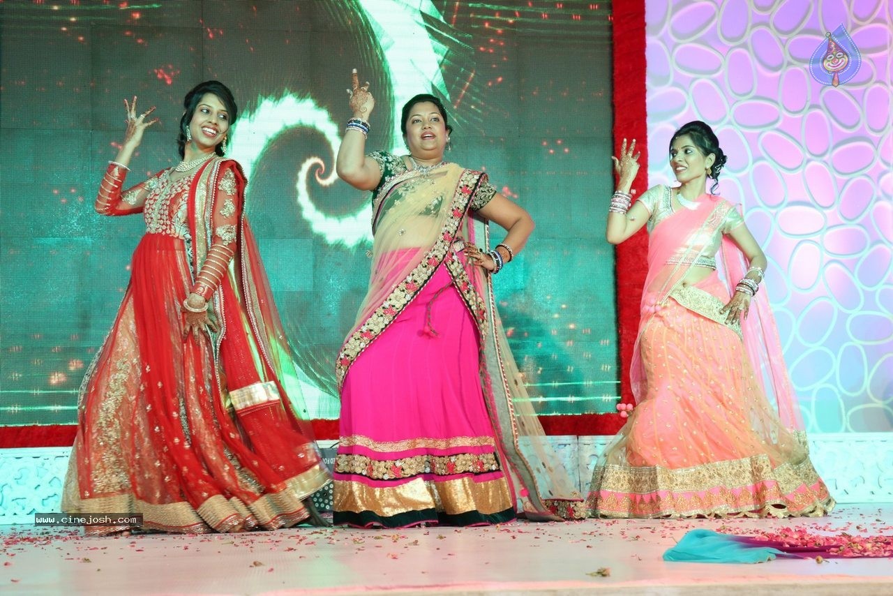 Yogesh and Krishika Sangeet Ceremony - 45 / 128 photos