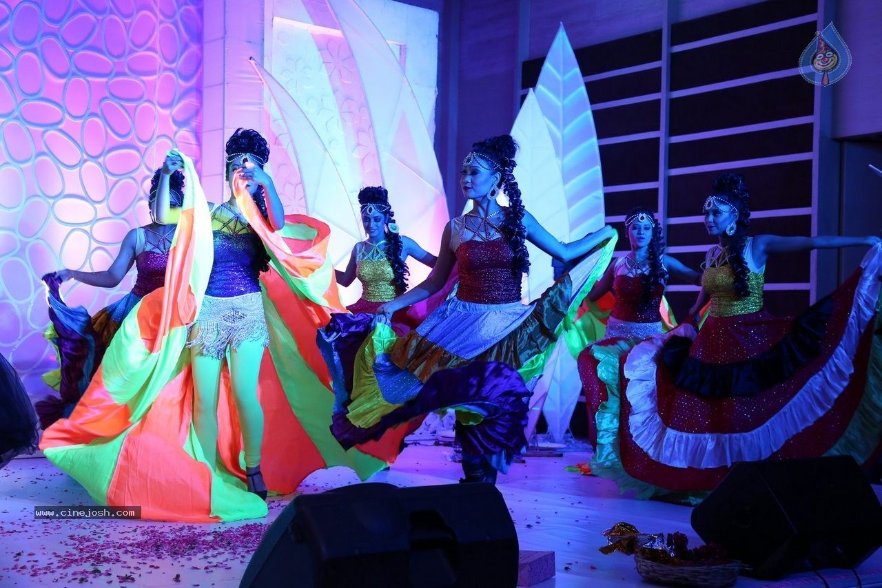 Yogesh and Krishika Sangeet Ceremony - 54 / 128 photos