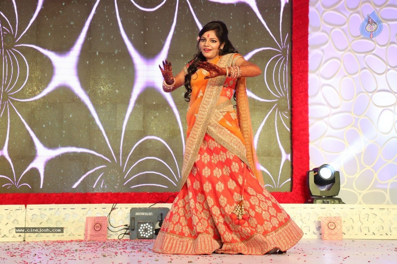 Yogesh and Krishika Sangeet Ceremony - 55 / 128 photos