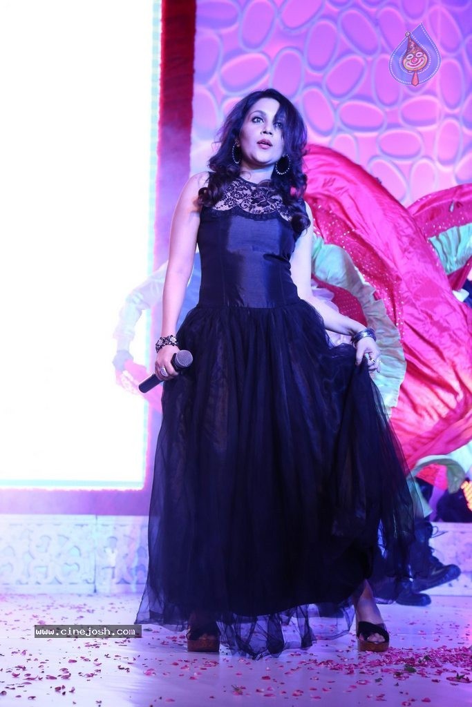 Yogesh and Krishika Sangeet Ceremony - 111 / 128 photos