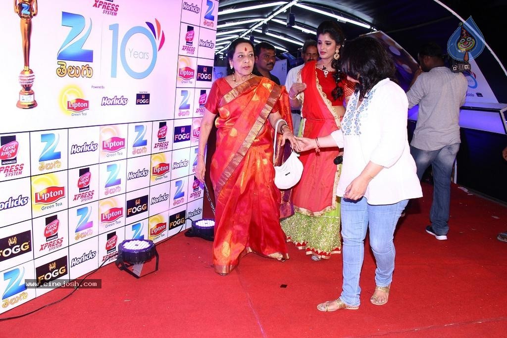 Zee 10 Years Celebrations Red Carpet 02 - 1 / 8 photos