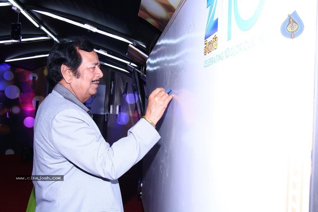 Zee 10 Years Celebrations Red Carpet 02 - 6 / 8 photos