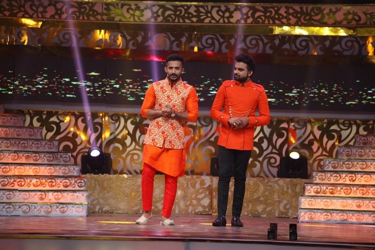 Zee Telugu Golden Awards 2017 - 26 / 55 photos