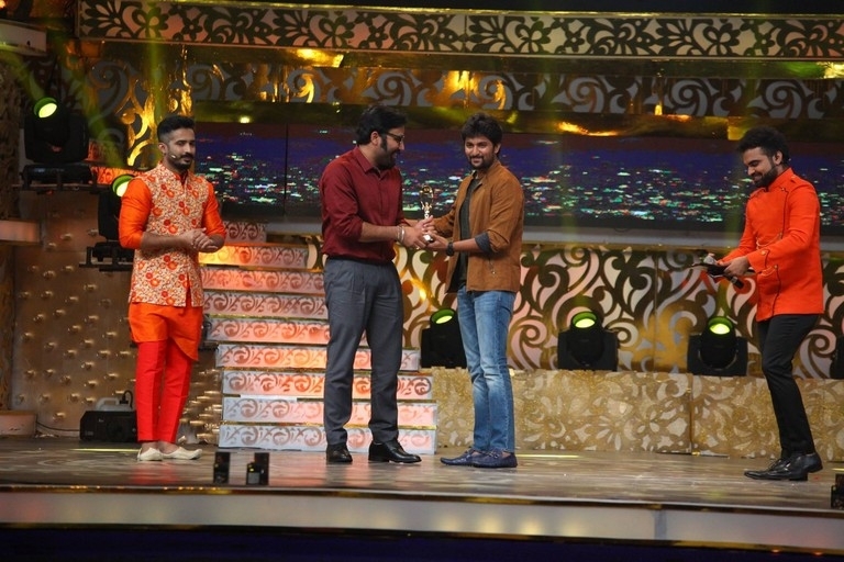 Zee Telugu Golden Awards 2017 - 40 / 55 photos