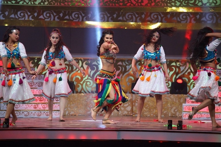 Zee Telugu Golden Awards 2017 - 42 / 55 photos