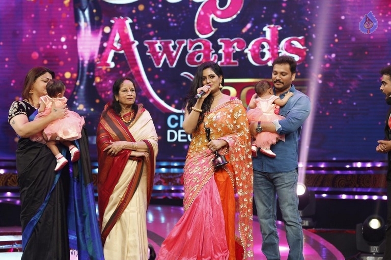 Zee Tv Apsara Award Stills - 59 / 61 photos