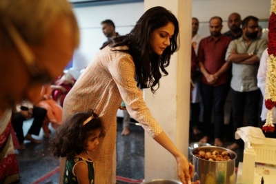 Allu Arjun Family Celebrate Ganesh Visarjan - 3 of 4