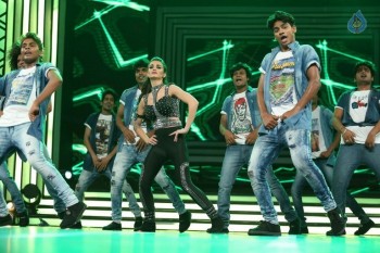Amy Jackson Dance at Filmfare Awards  - 1 of 42