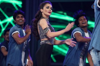 Amy Jackson Dance at Filmfare Awards  - 2 of 42