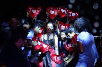 Amy Jackson Dance at Filmfare Awards  - 19 of 42