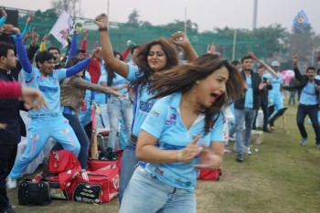 Bhojpuri Dabanggs Vs Mumbai Heroes Match  - 36 of 50