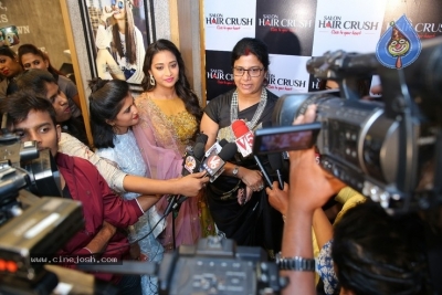 Bigg Boss Celebs at Salon Hair Crush Launch - 36 of 50