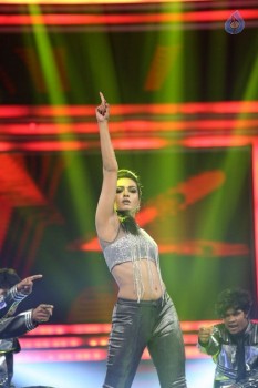 Catherine Tresa Dance at Filmfare Awards - 7 of 42