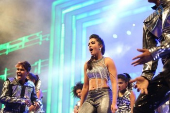 Catherine Tresa Dance at Filmfare Awards - 15 of 42