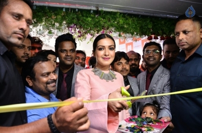 Catherine Tresa Launches Eledent Hospital - 7 of 13