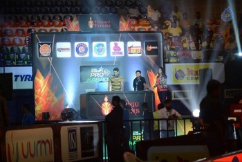 Celebrities at PRO Kabaddi Match - 5 of 48