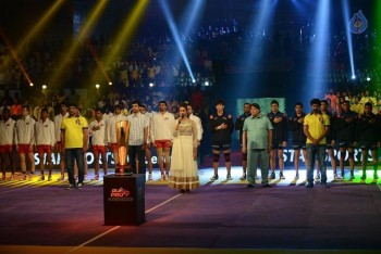 Celebrities at PRO Kabaddi Match - 30 of 48