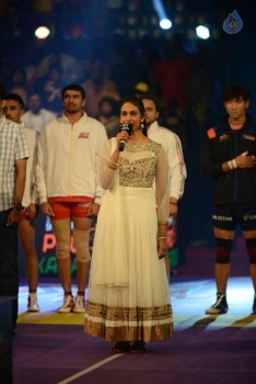 Celebrities at PRO Kabaddi Match - 35 of 48