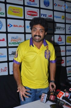 Celebrities at PRO Kabaddi Match - 39 of 48
