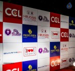 Celebs at Hundred Hearts Glamorous Charity Dinner 01 - 77 of 105