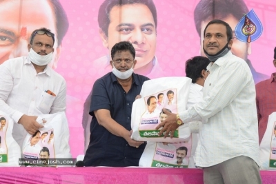 Celebs Distributes Grocery Kits - 2 of 39