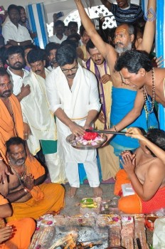 Chiranjeevi Birthday Special Pooja at Film Nagar Temple - 28 of 72