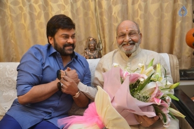 Chiranjeevi Meets K Viswanath - 3 of 18