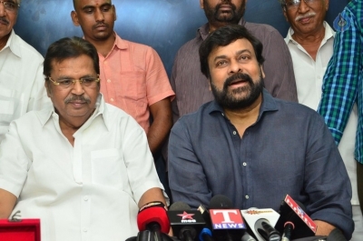 Chiranjeevi, Mohan Babu and Allu Aravind Meets Dasari Narayana Rao - 23 of 73