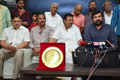 Chiranjeevi, Mohan Babu and Allu Aravind Meets Dasari Narayana Rao - 40 of 73