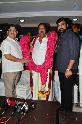 Chiranjeevi, Mohan Babu and Allu Aravind Meets Dasari Narayana Rao - 50 of 73