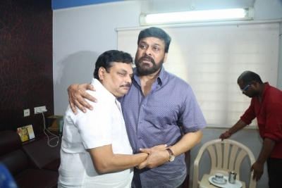 Chiranjeevi Pays Tribute To B Jaya - 17 of 21