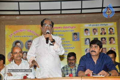 Cine Pramukhula Chemakkulu Book Release  - 18 of 21