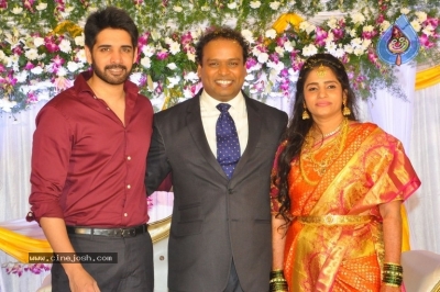 Comedian Harish Wedding Reception Photos - 27 of 29