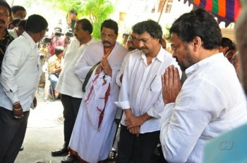 Edida Nageswara Rao Condolences Photos 2 - 15 of 138
