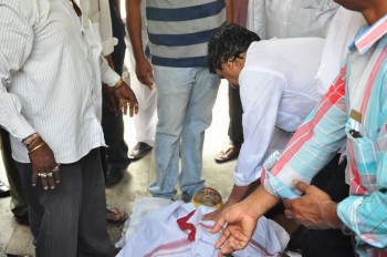 Edida Nageswara Rao Condolences Photos 2 - 58 of 138