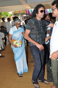 Edida Nageswara Rao Condolences Photos 2 - 120 of 138