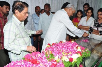 Edida Nageswara Rao Condolences Photos 2 - 132 of 138