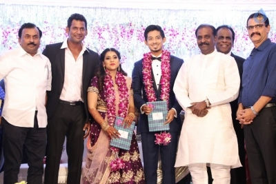 Hero Vishal Sister Aishwarya Wedding Reception Photos - 5 of 31