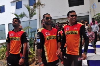 IPL Sunrisers Team Felicitates Apollo Doctors - 23 of 40