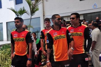 IPL Sunrisers Team Felicitates Apollo Doctors - 39 of 40