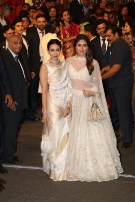Isha Ambani and Anand Piramal Wedding Reception  - 22 of 48