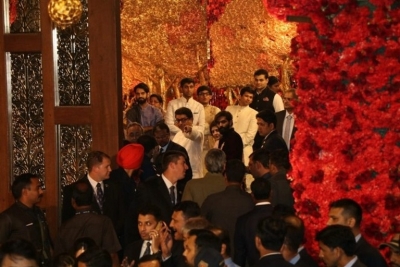 Isha Ambani and Anand Piramal Wedding Reception  - 29 of 48