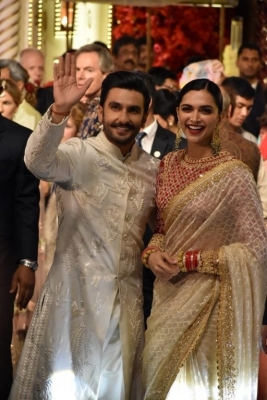 Isha Ambani and Anand Piramal Wedding Reception  - 37 of 48