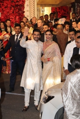 Isha Ambani and Anand Piramal Wedding Reception  - 38 of 48