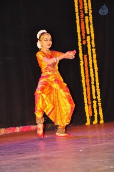 K A Lakshmi Bharatanatyam Arangetram Photos - 11 of 38
