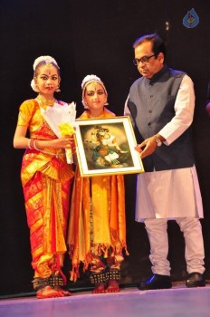 K A Lakshmi Bharatanatyam Arangetram Photos - 21 of 38