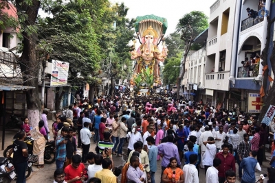 Khairatabad and Balapur Ganesh Nimajjanam Photos - 27 of 85